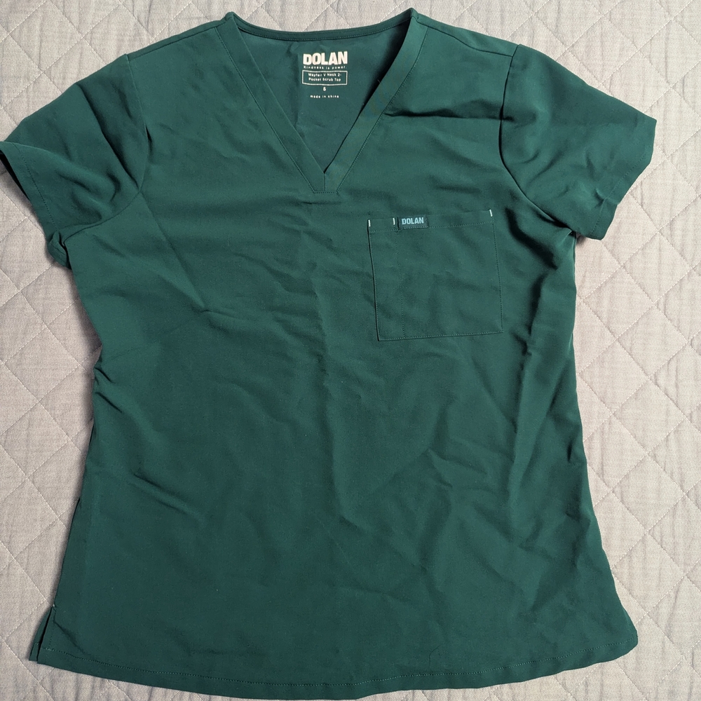 dolan Women's V-Neck Short Sleeve Top in Deep Green